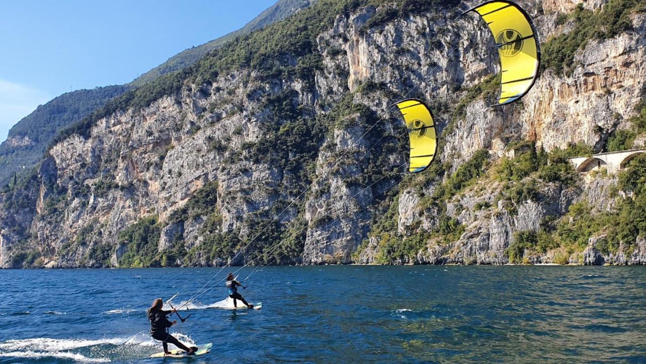 Kite & Lounge Hotel Club Da Baia Бренцоне-суль-Гарда Экстерьер фото