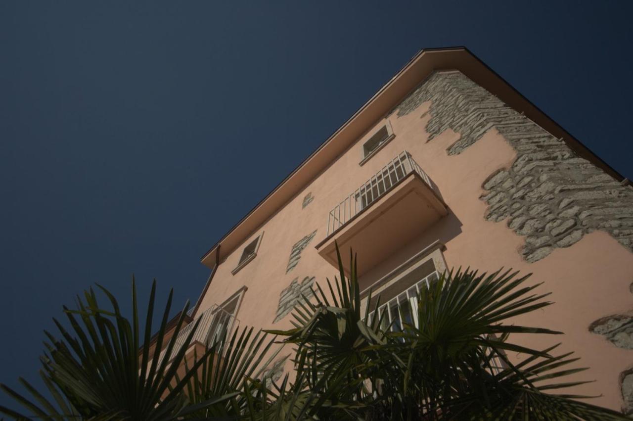 Kite & Lounge Hotel Club Da Baia Бренцоне-суль-Гарда Экстерьер фото