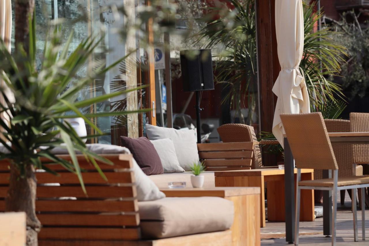 Kite & Lounge Hotel Club Da Baia Бренцоне-суль-Гарда Экстерьер фото